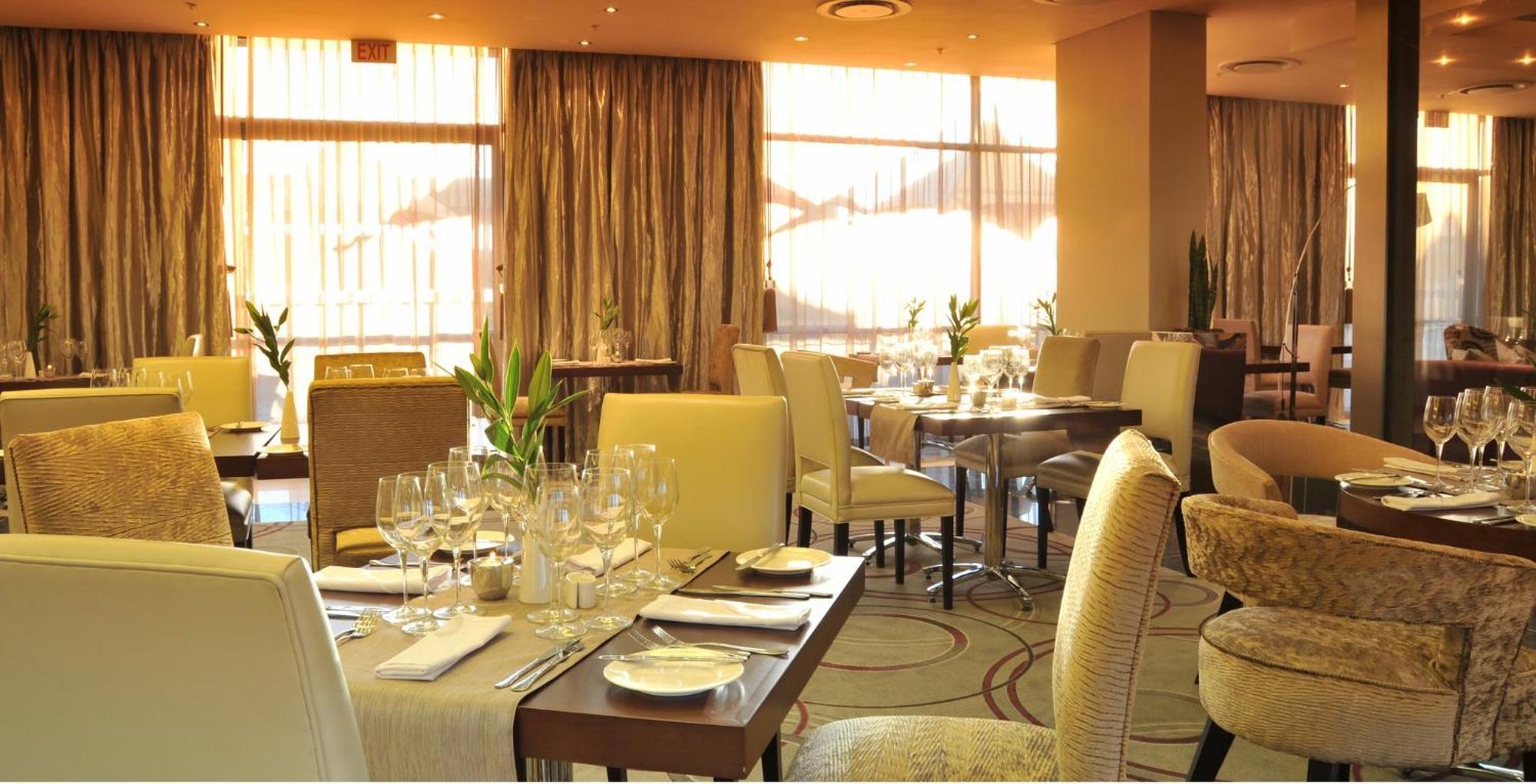 Holiday Inn Johannesburg-Rosebank By Ihg מראה חיצוני תמונה
