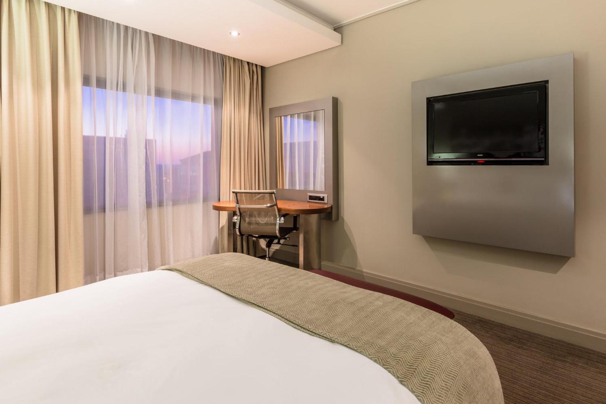 Holiday Inn Johannesburg-Rosebank By Ihg מראה חיצוני תמונה